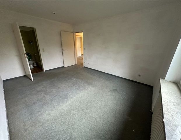 (Frisch sanierte) Traumwohnung! 4-Zimmer-Wohnung mit Balkon und "Master-Bedroom" - Photo 1