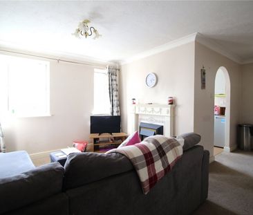 Hanstone Close, - Photo 3