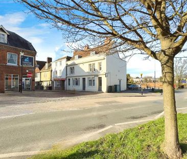 4 bedroom end of terrace house to rent - Photo 5
