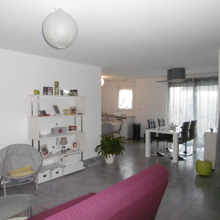 Location Maison 3 pièces 71m² - Photo 1