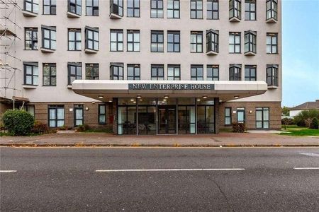 Enterprise House, High Road, Chadwell Heath, Romford, RM6 - Photo 2