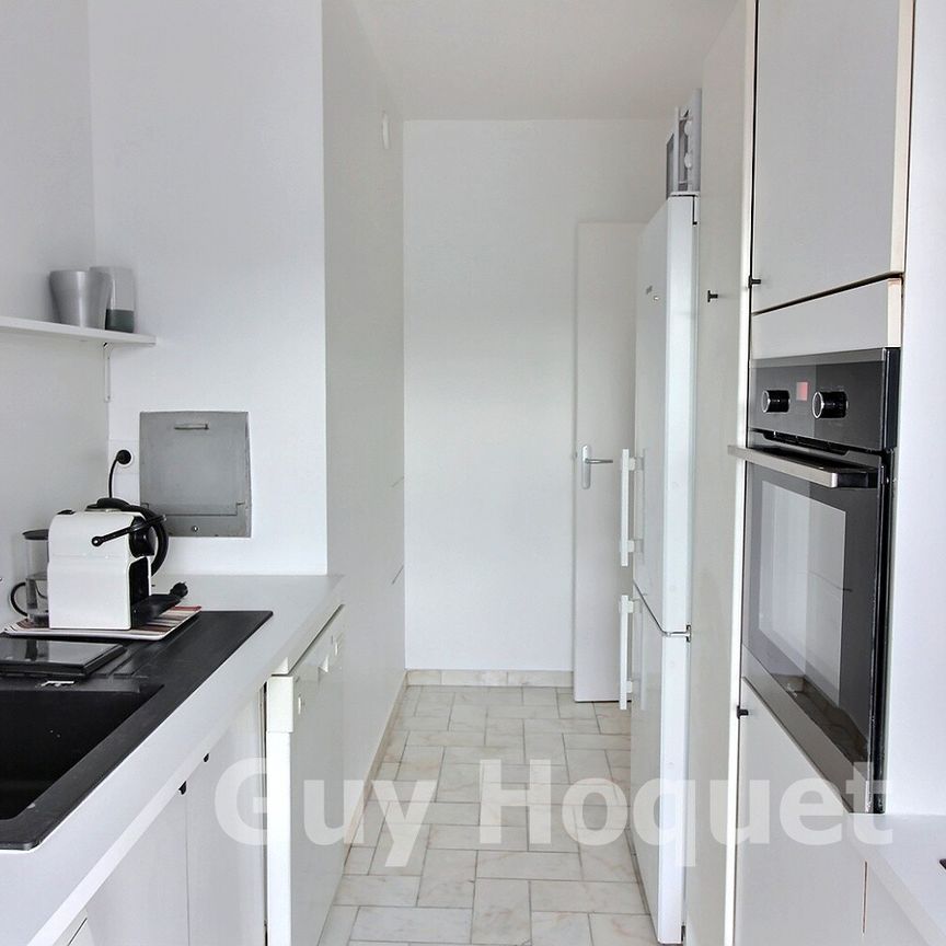COUP DE COEUR- F2 MEUBLE-CENTRE VILLE DE PUTEAUX-44.34 m²- - Photo 1