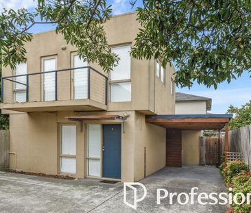 Light-Filled Apartment Living in the Heart of Oakleigh - Photo 6
