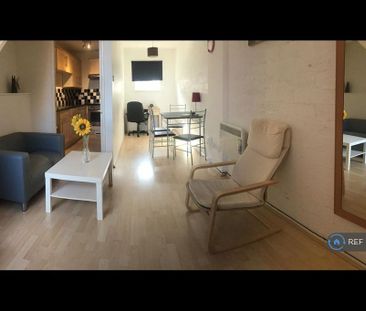 1 bedroom flat to rent - Photo 3