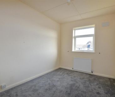 3 bedroom end of terrace house to rent - Photo 6