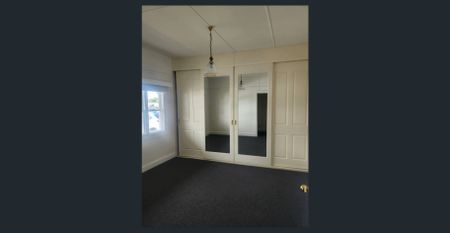 Charming Longford Retreat - Photo 2