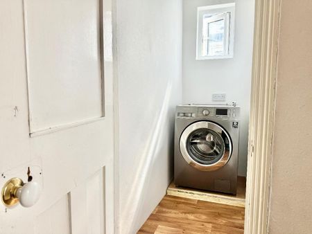 2 bedroom maisonette to rent - Photo 2