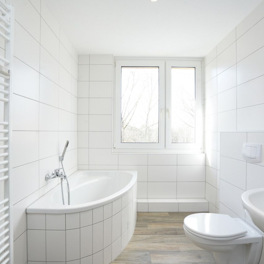 Große Familienwohnung / Balkon / Modern - Foto 1