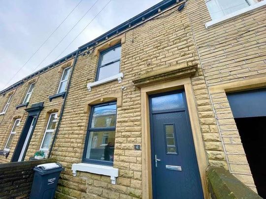 Piggott Street, Brighouse, HD6 - Photo 1