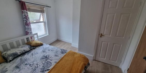 House share to rent - Photo 3