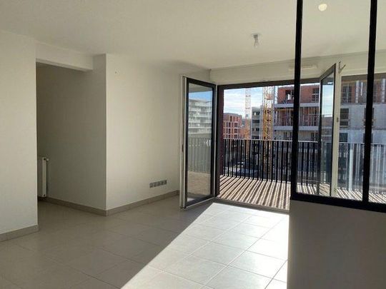 Appartement à louer - 3 pièces - 64 m² - Photo 1