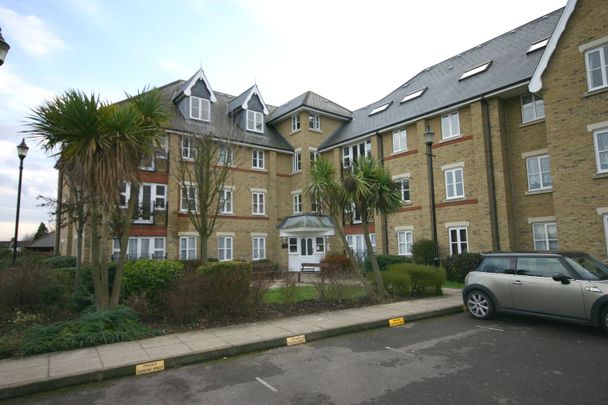 Whitakers Lodge, Gater Drive, Enfield, Middlesex, EN2 0JP - Photo 1