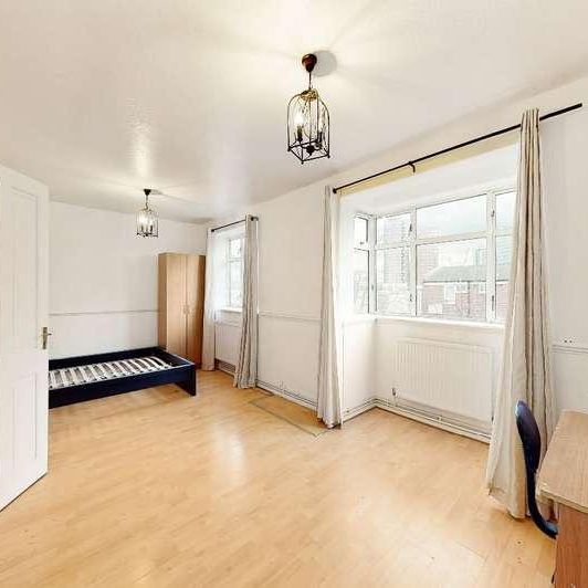 Flat, Oban House, Oban Street, London, E14 - Photo 1