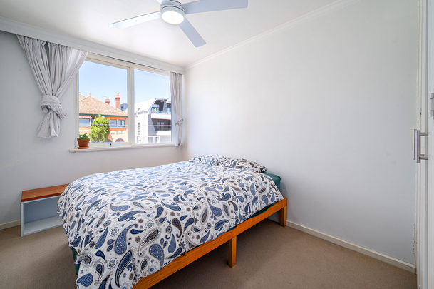 2/75 Hotham Street, - Photo 1