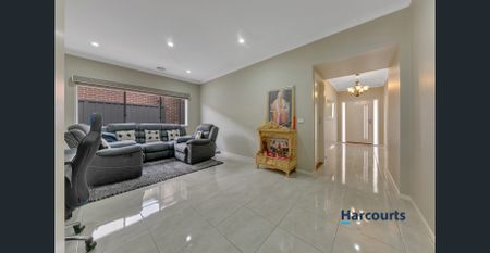 Modern, stylish and beautiful family home! - Photo 2