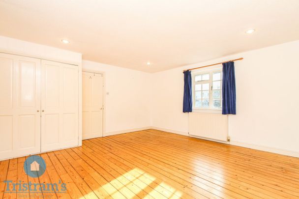 2 bed Apartment for Rent - Photo 1