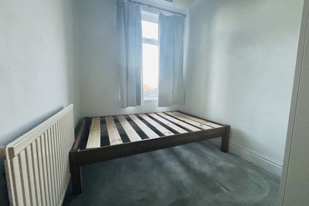 Bates Street - Photo 4