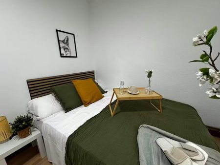 Calle de Oliva de Plasencia, Madrid, Community of Madrid 28044 - Photo 3