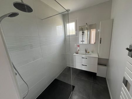 Location Maison 3 pièces 69m² - Photo 3