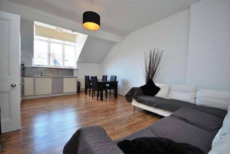 Roland Gardens, South Ken, SW7 - Photo 2