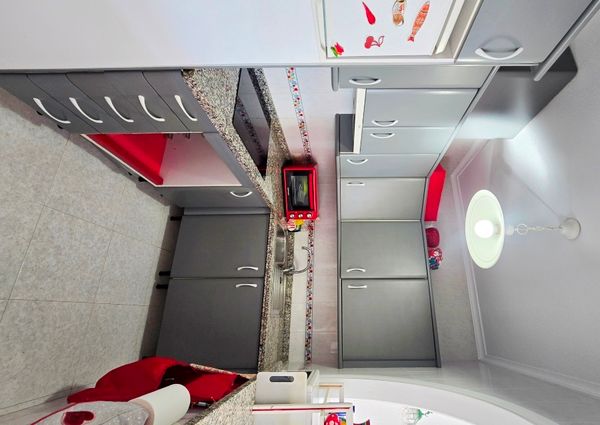 APARTMENT FOR RENT with 2 bedrooms and panoramic sea views