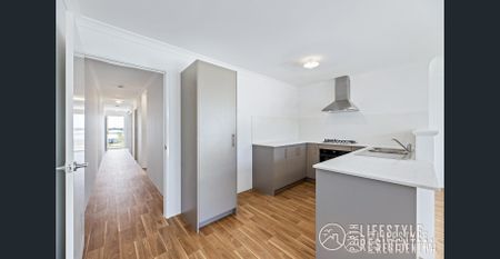 RELEAXED COASTAL LIVING - Photo 5