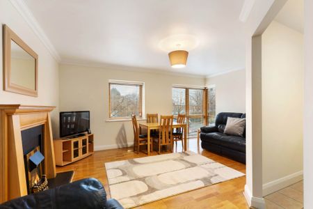 Price €2,000 pcm - Available Now - Furnished - Photo 4