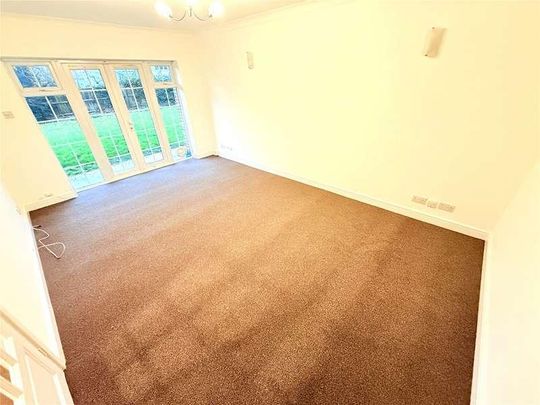 Parklands, Swan Lane, London, Greater London, N20 - Photo 1