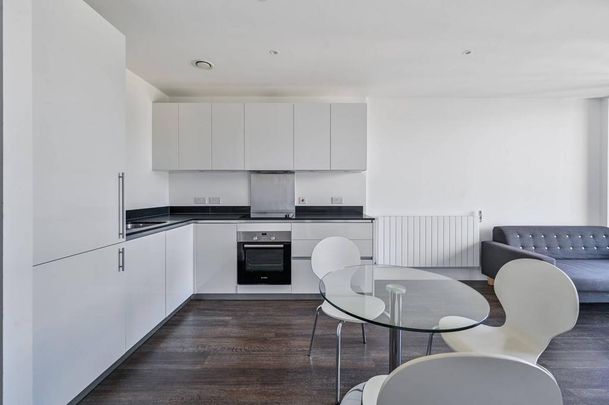 1 bedroom flat to rent - Photo 1