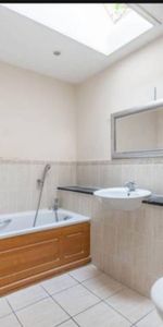 House share to rent - Photo 4