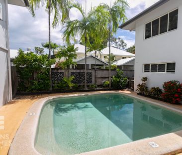 Fully Furnished Palm Cove Living - Photo 1