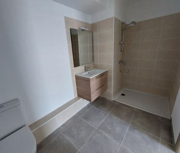 location Appartement T2 DE 45.2m² À NIMES - Photo 2