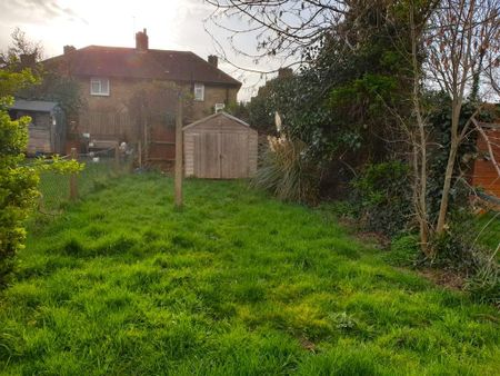 2 bedroom terraced house to rent - Photo 2