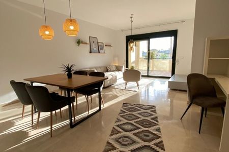 2 Bedroom Apartment For Rent in San Pedro de Alcántara, Málaga - Photo 4