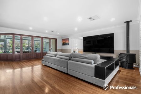 Renovated Family Entertainer in a Prime Cul-de-Sac Location - Photo 4