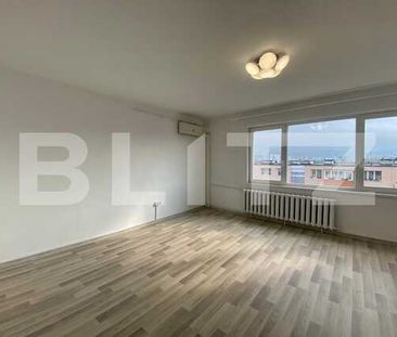 Apartament cu 4 camere, decomandat, pet frIendly, nemobilat, zona strazii Donath - Fotografie 2