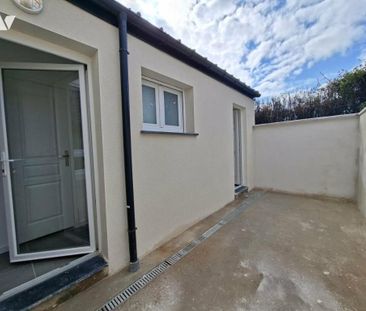 maison, une chambre, un bureau, une cour - Photo 3