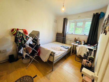 3 Bed Flat, Penrose House, SE17 - Photo 5