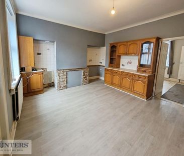 3 bedroom House To Let Total Size: 915 SQ FT - Photo 4