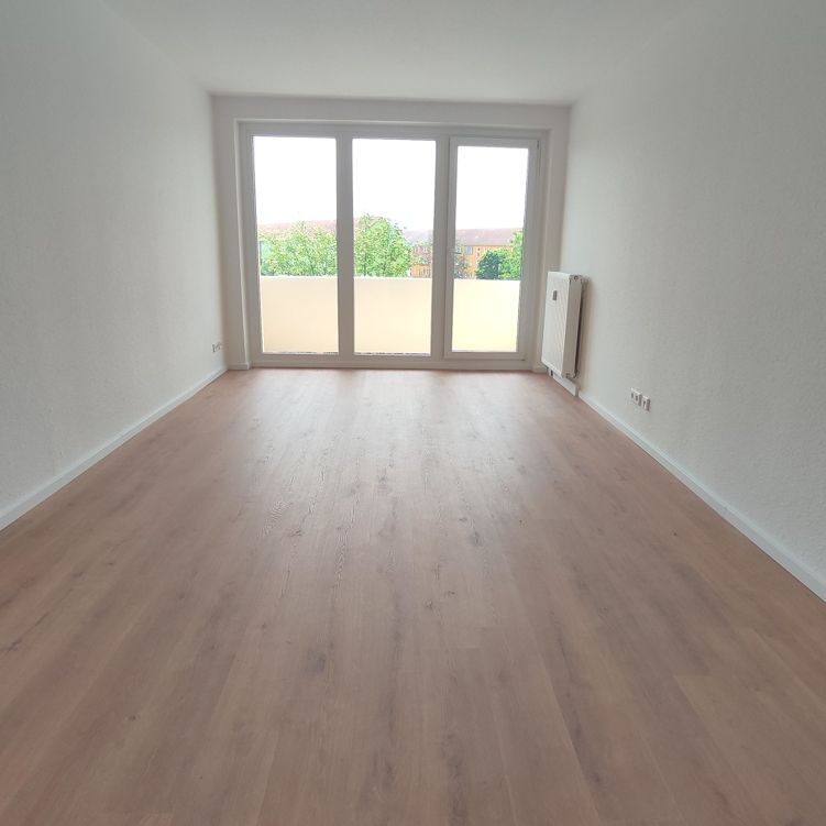 Einziehen und Wohlfühlen… 3-Zimmer-Wohnung mit Balkon - Foto 1