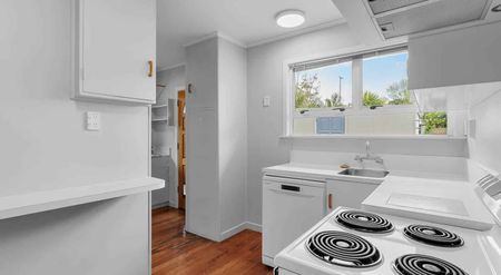 Step Into Your Next Chapter in St Heliers! - Photo 3