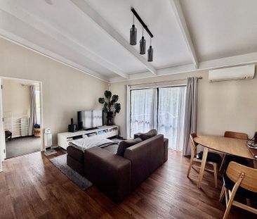 Fully fenced tidy sunny 3 bedroom home - Photo 5