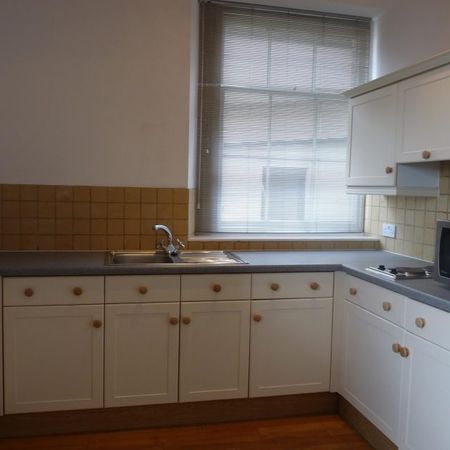 Studio Apartment - Photo 3