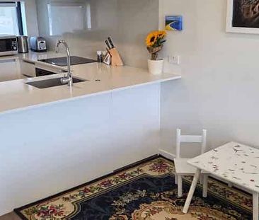 3 bedroom by the park - heat pumps throughout - Photo 2