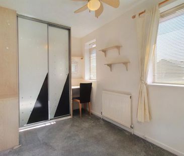 2 bedroom semi-detached house to rent - Photo 5