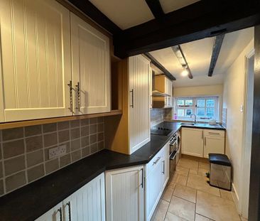 2 bedroom end of terrace house to rent - Photo 4