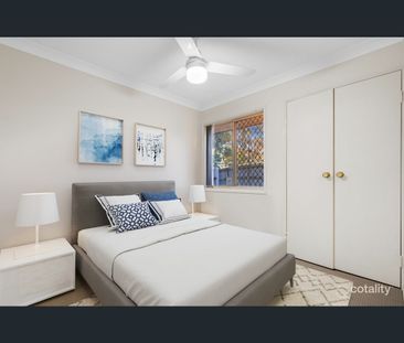 23 Westwood Drive, Hillcrest, Qld 4118 - Photo 2