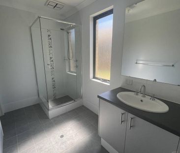 Modern Family Home with Theatre Room, Side Access & Spacious Alfresco - Photo 5