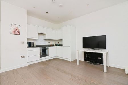 1 bedroom flat to rent - Photo 2