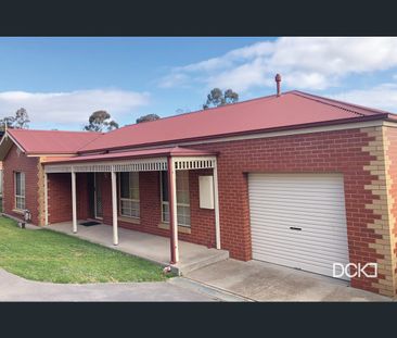 2/32 Edwards Road, Kennington, Vic 3550 - Photo 2